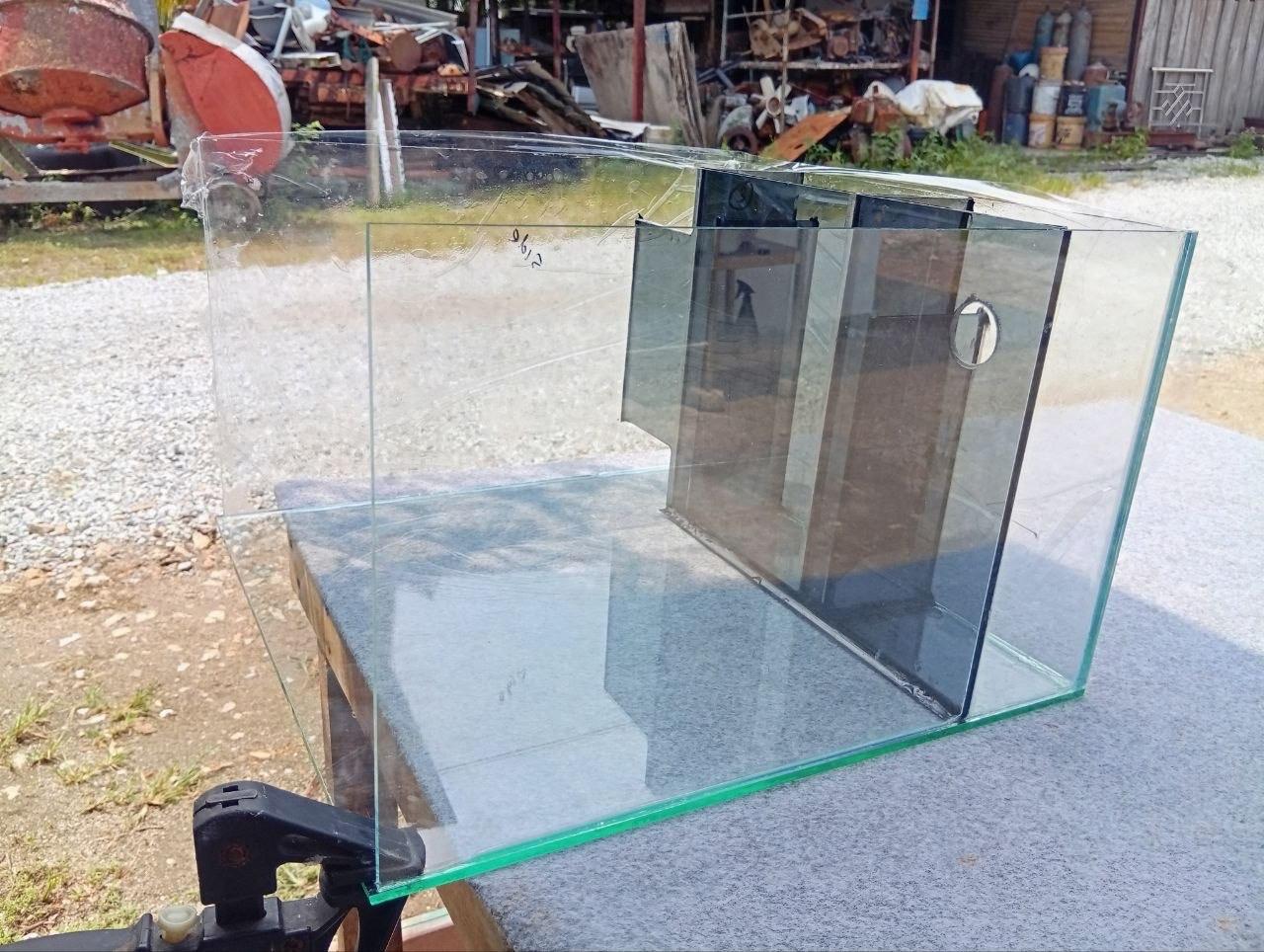 Sumptank kaca gelap siap pasang